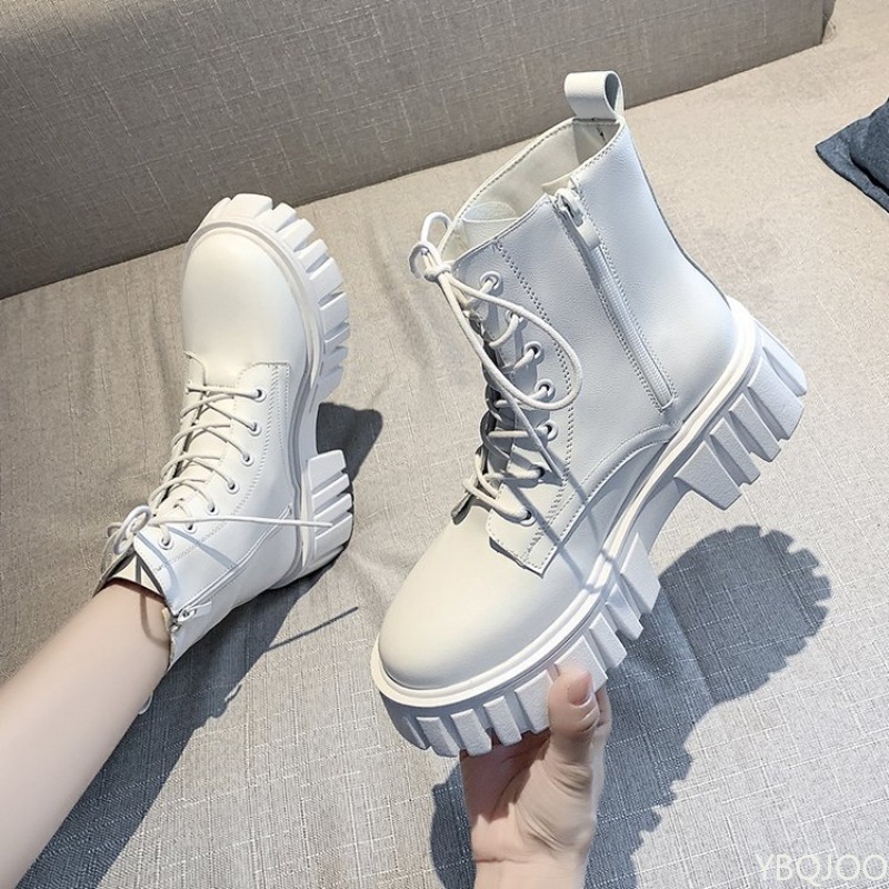 Soft Sole Booties - Женские ботинки на шнуровке на толстой