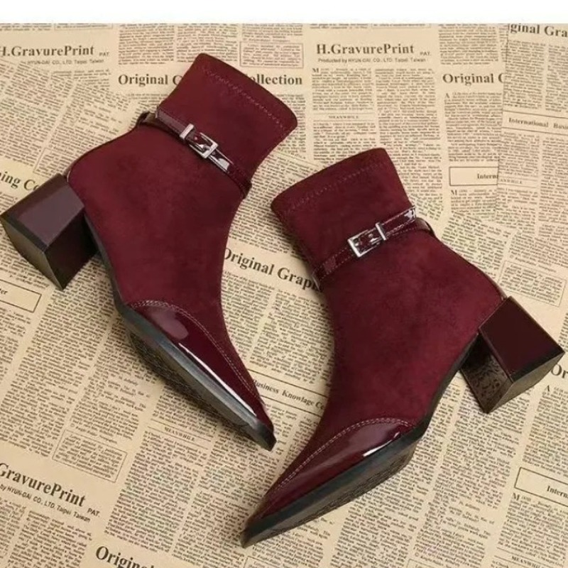 Ботильоны с пряжкой на ремне,  – обзор и цена Soft Sole Booties