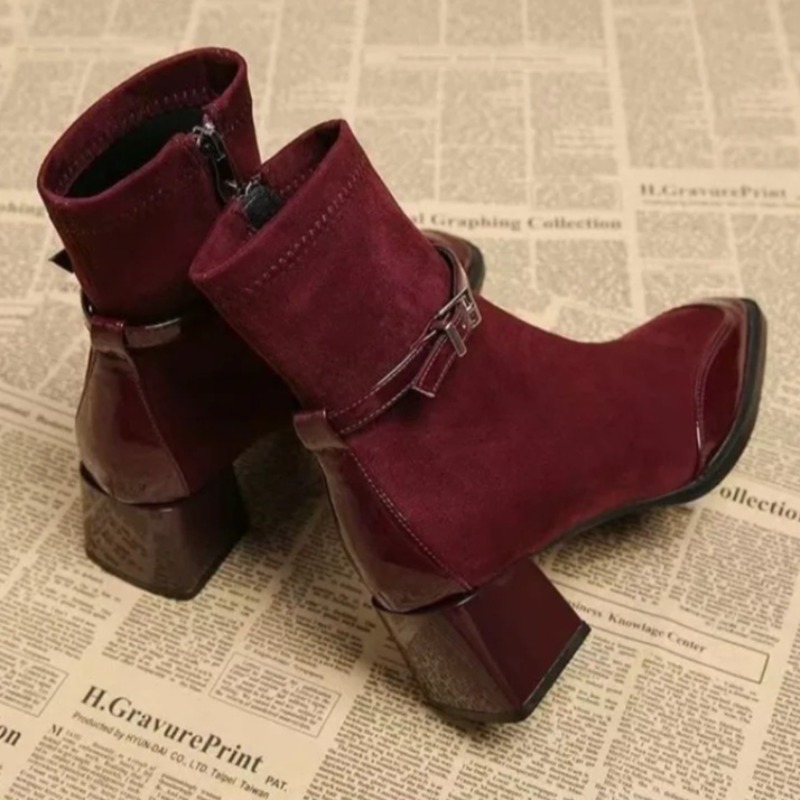 Ботильоны с пряжкой на ремне,  – обзор и цена Soft Sole Booties